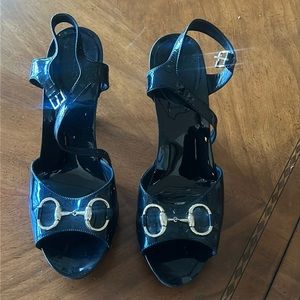 Gucci Black patent leather heeled sandal